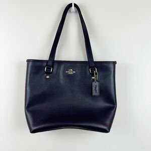 COACH Dark Blue Simple Shoulder or Handbag Full Zip Closure Timeless Classy